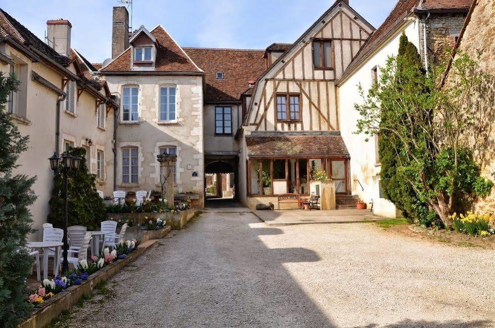Logis Hotel - Le Relais Saint Vincent Ligny-le-Châtel Exterior foto